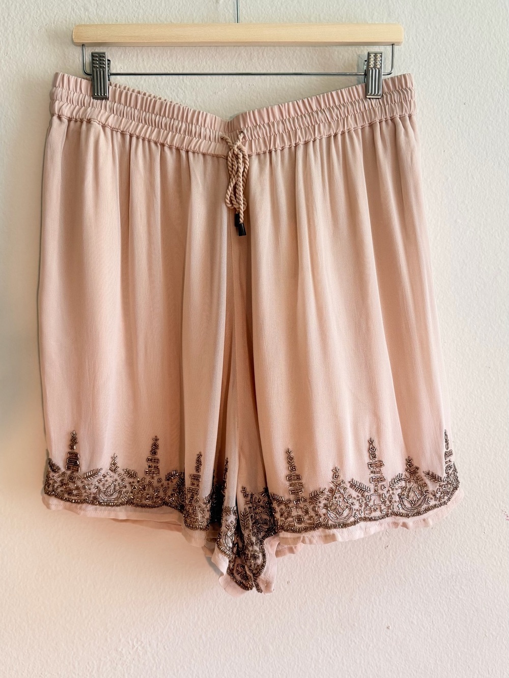 Maeve Anthropologie Beaded Chiffon Shorts NWT L